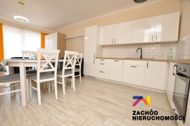 Przestronna Kawalerka 40 M2 W Apartamentowcu